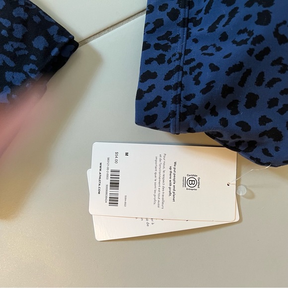 Athleta NWT Set Salutation Stash Pocket II 7/8 M Bra S Legging Black Blue Animal - Picture 7 of 7